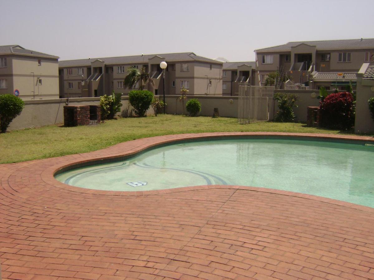 North Beach Durban Apartments מראה חיצוני תמונה