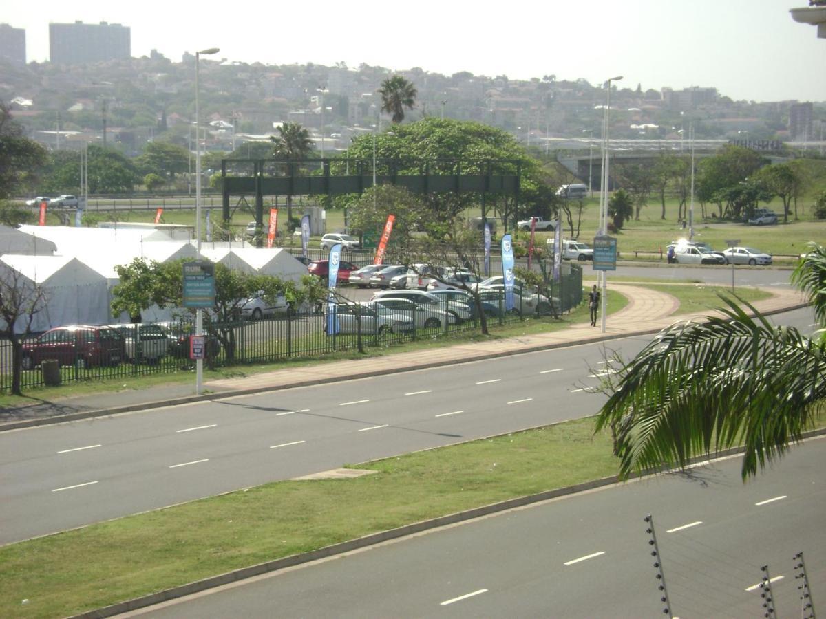 North Beach Durban Apartments מראה חיצוני תמונה