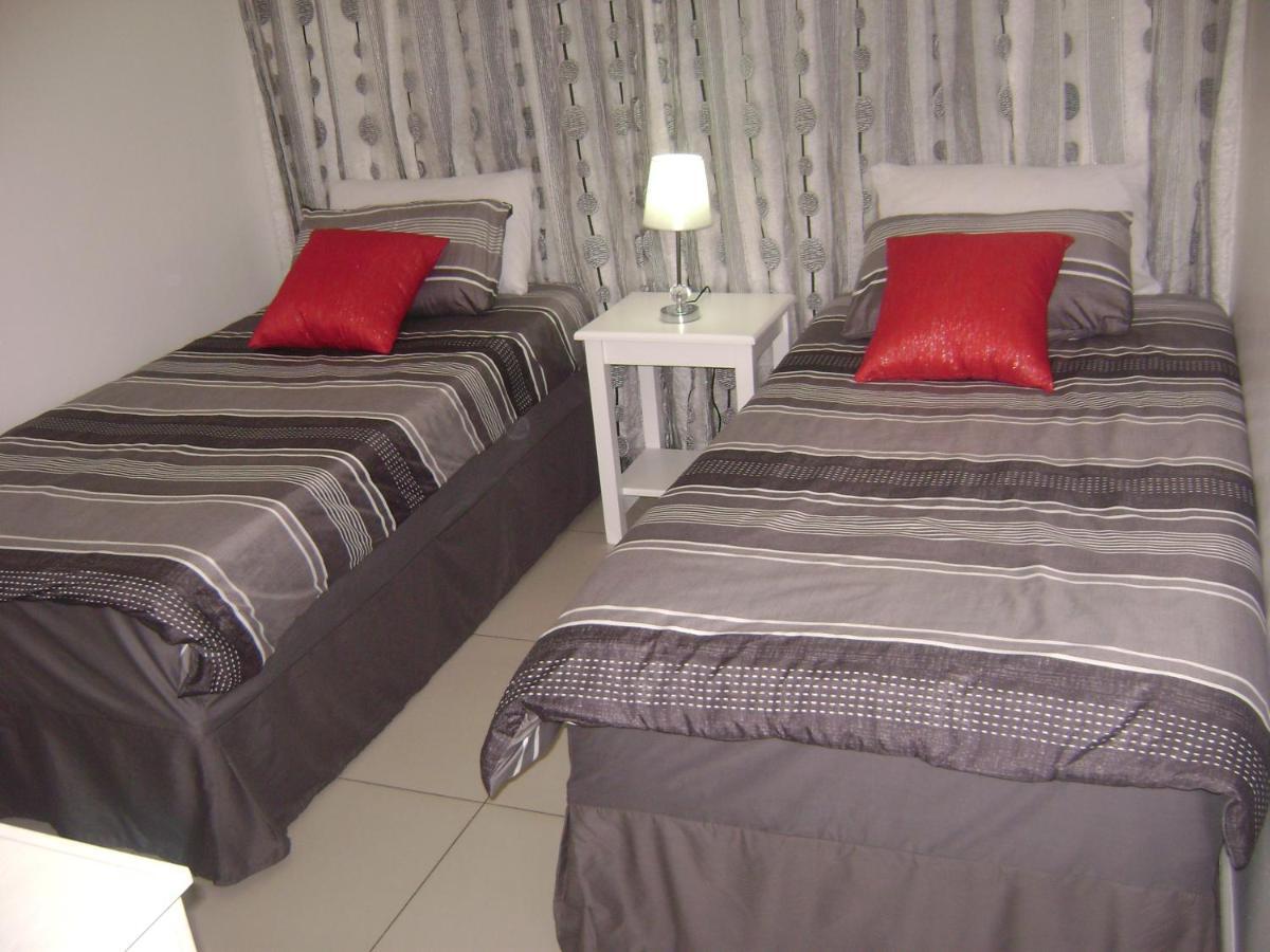 North Beach Durban Apartments מראה חיצוני תמונה